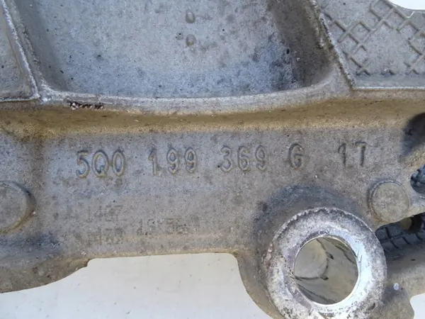 Used Front Engine Cradle OEM 5Q0199369G image 9