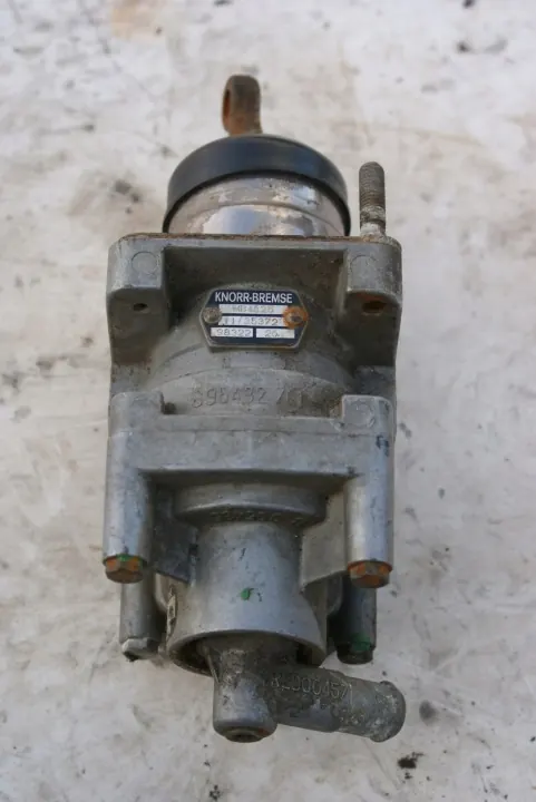 Jarruventtiili Knorr-Bremse MB4825 MAN-kuorma-autoille image 2