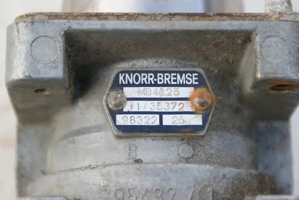 Jarruventtiili Knorr-Bremse MB4825 MAN-kuorma-autoille image 5