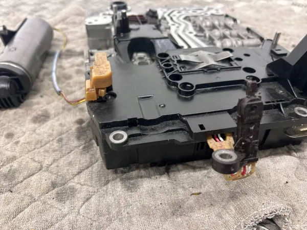 Mécatronique BMW X5 E70 OEM 0260550074 image 8