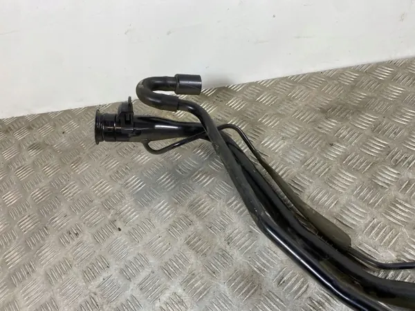 Mazda CX-9 Tankfyllningshals OEM 21L14L42125 image 6