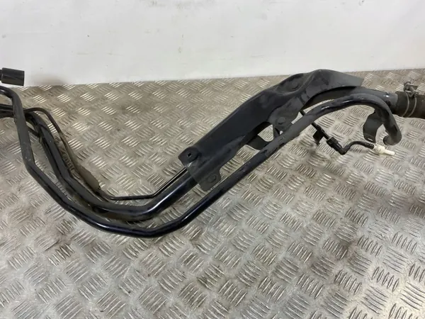 Mazda CX-9 Tankfyllningshals OEM 21L14L42125 image 7