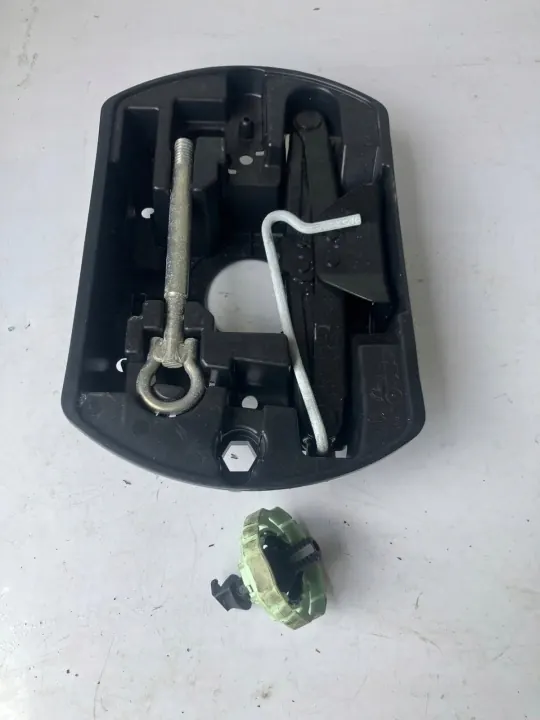 Inserción rueda de repuesto OEM 9805820580 Peugeot 308 T9 image 2