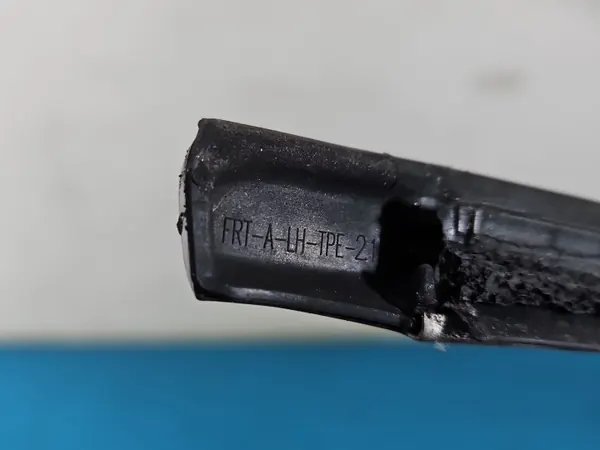 OEM IMPRK1560201 Framvänster Dörrlist för Jeep Cherokee image 7