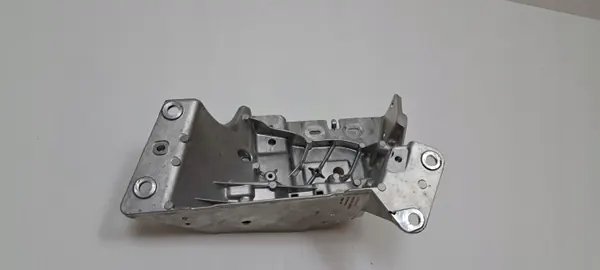 Sicherheitsgurt-Halterung Mercedes GT AMG OEM A2906361900 image 5