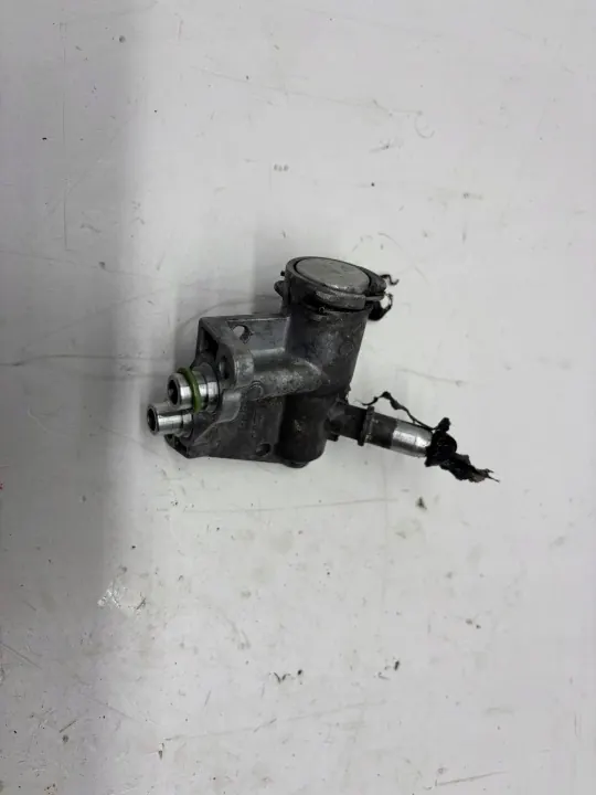 Termostaatin kotelo OEM 31293739 Volvo V70 III 2.4L image 3