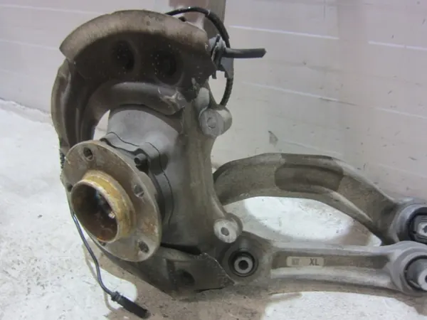 BMW 7 F01 F02 linker voorwielophanging OEM 31216775767 image 3