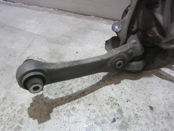 BMW 7 F01 F02 linker voorwielophanging OEM 31216775767 image 8