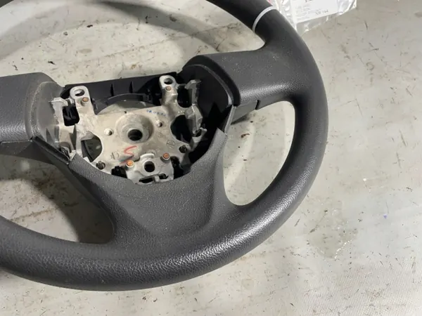 Volant d'occasion OEM AVJ7234 pour Mitsubishi image 3