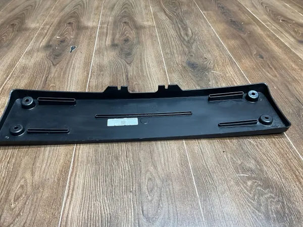 Porsche Taycan Ondermat OEM 9J1807287AA image 7