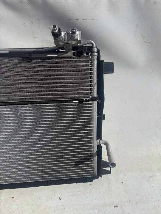 MERCEDES CLS W218 Oliekoeler Assemblage A0995000854 image 2