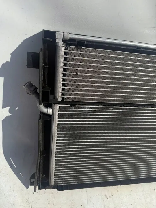 MERCEDES CLS W218 Oliekoeler Assemblage A0995000854 image 3