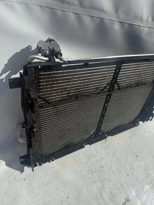 MERCEDES CLS W218 Oliekoeler Assemblage A0995000854 image 6