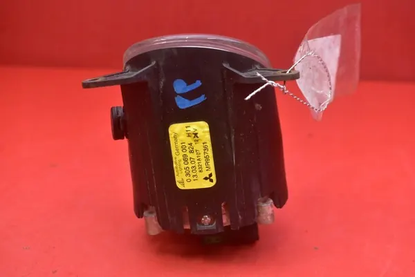 Faros Halógenos Derecho Mitsubishi Colt 2002-2009 MR957361 image 8