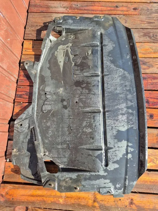 Escudo inferior motor dianteiro BMW 5 E39 OEM 8159980 image 3