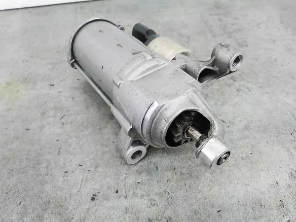 Motor de arranque Audi Q5 2.0 TDI 05L911021 0001174006 BOSCH image 3