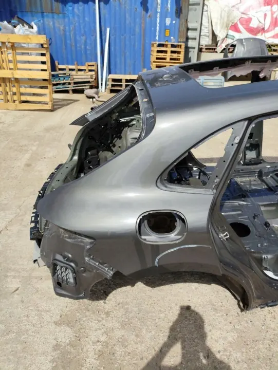 Porsche OE 224767 Taka oikea lokasuoja Macan 2015 image 4