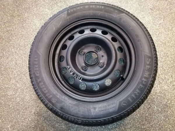 Gebrauchtes Reserverad OEM 529102D050 für Hyundai Lantra II image 2