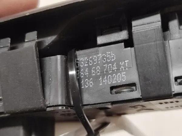 Rechter achterraambedieningsknop PEUGEOT 407 COUPE image 4