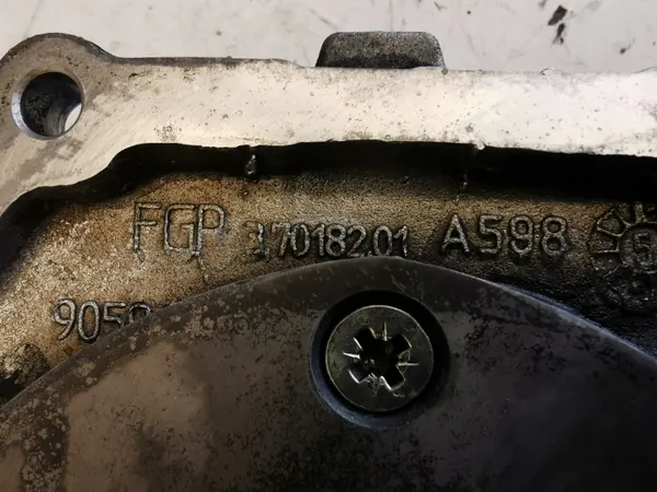 Ölpumpe OEM 37018201 für Opel Astra H 1.9 CDTI image 3