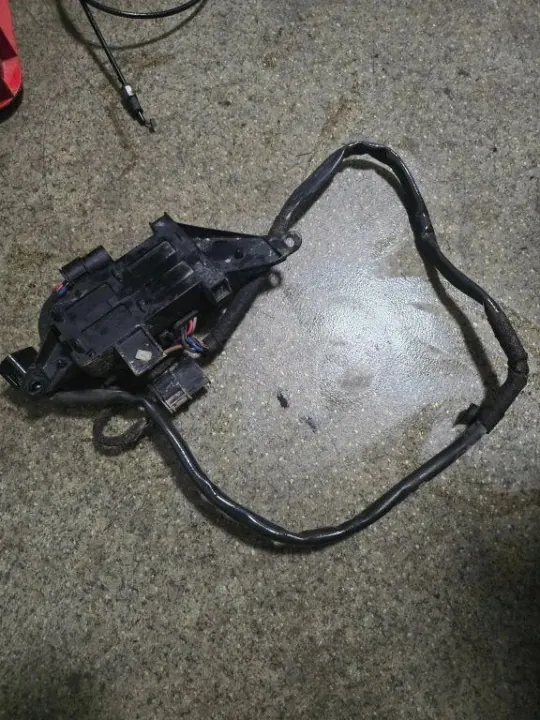 Relé ventilador radiador BMW OEM 67326921354 - Usado image 3