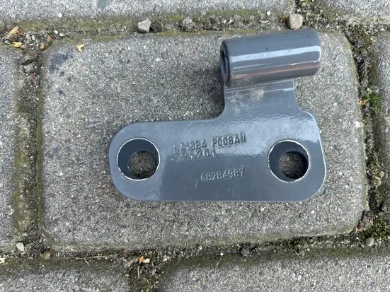 Dobradiça pára-brisa esquerda OEM 68284987 Jeep Wrangler JL image 2