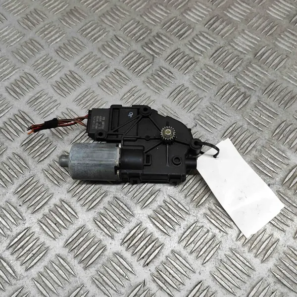 Motor de teto solar OEM 0390200071 Audi Q7 4L 2007 image 3