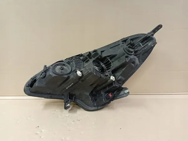 Oikea Ajovalo Opel Corsa E 14- image 2