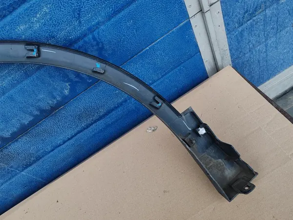 VW Tiguan II Allspace Oikea Etulokasuoja 5NN854732A image 3