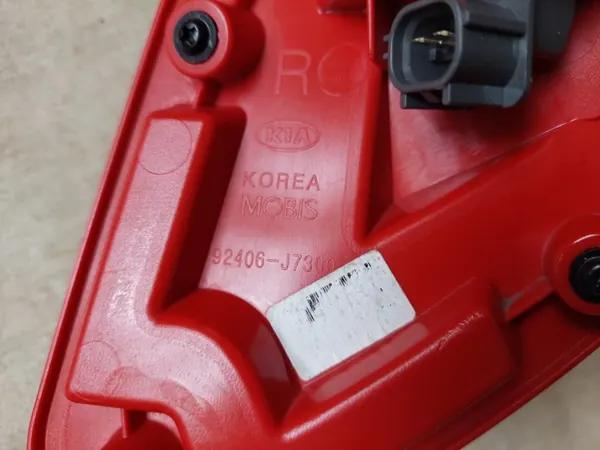 Peruutusvalo oikea taka OEM 92406-J7300 - Kia XCeed image 6
