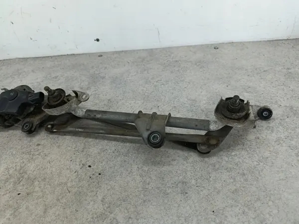 Mitsubishi Colt VI pyyhkijämoottori OEM 8250A153 MS159200-6821 image 6