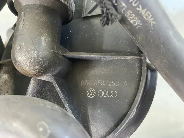 Pompe à air secondaire OEM 07L959253A pour Audi A8 S8 D3 image 3