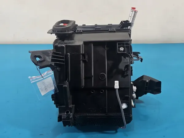 Radiateur de chauffage Toyota Auris II OEM 87050-05761 image 5