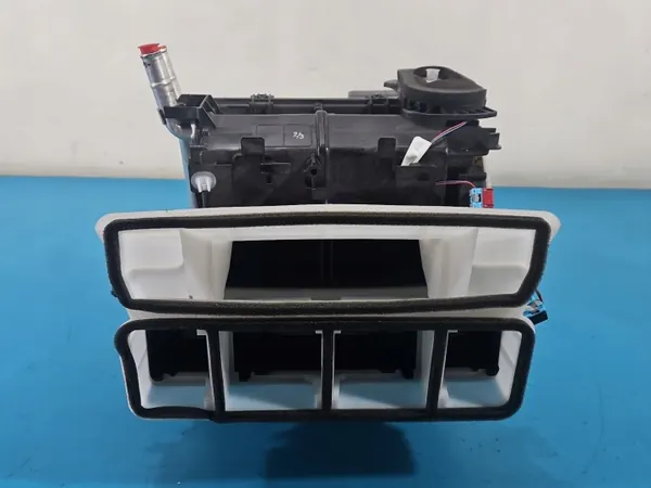Radiateur de chauffage Toyota Auris II OEM 87050-05761 image 6