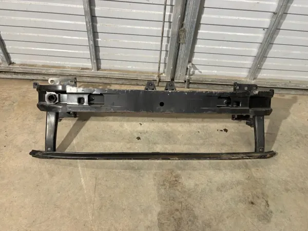 VW Passat B8 Stoßstangenholm vorne OEM 3G0807111 image 2