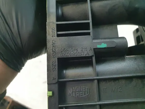 Ansaugkrümmer OE VAG 06H198211A image 4