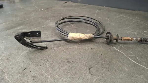 Câble d'ouverture capot Mercedes W123 OEM linka otwierania maski image 4