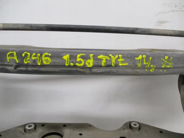Porte-berceau arrière OEM 2463503001 pour Mercedes Classe A image 3