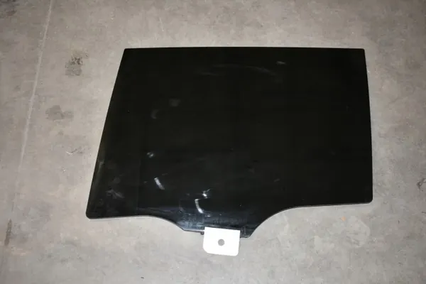 Vidrio OEM 5555 Puerta Trasera Derecha para BMW G07 X7 image 2