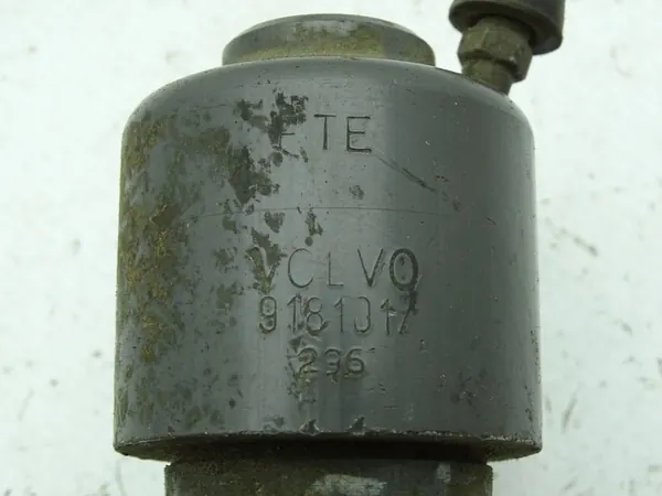 VOLVO S70 V70 96-00 2.3 T Kytkin orjasylinteri OEM image 3