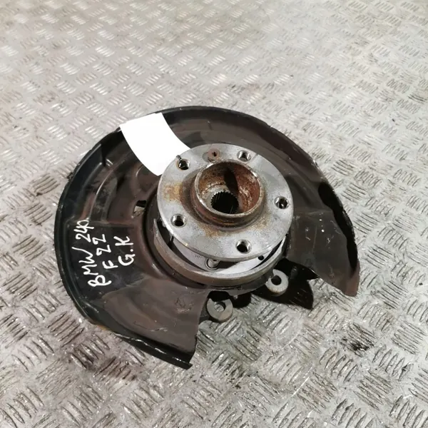 Buje de rueda trasera BMW OEM UTO33670 - Estado usado image 2