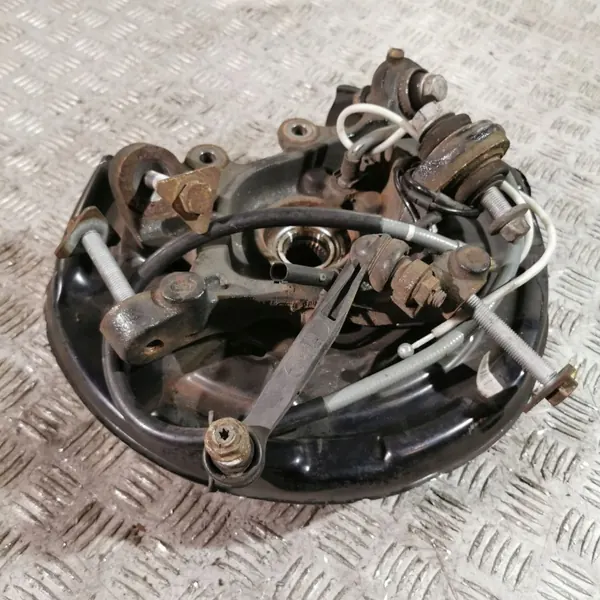 Buje de rueda trasera BMW OEM UTO33670 - Estado usado image 6