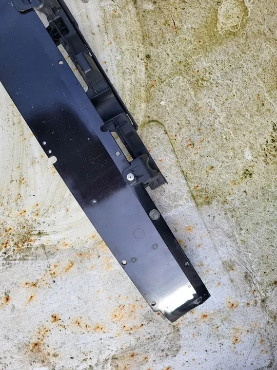 Opel Astra H Etupuskuri Kiinnitys OE 24460992 image 4