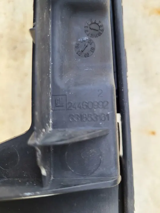 Opel Astra H Etupuskuri Kiinnitys OE 24460992 image 6