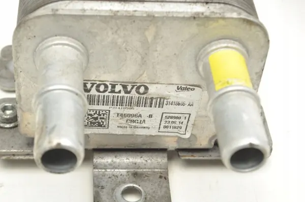Volvo V60 2.4 D6 Koelvloeistofradiator OEM 31418506 image 7