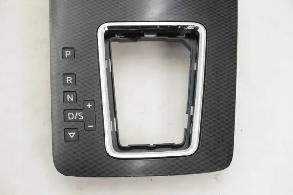 Cadre de levier de vitesse OEM 5E1713203P pour Skoda Octavia image 3