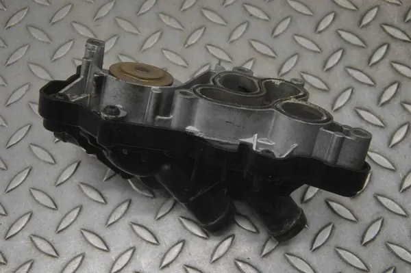 Pompa acqua VW Jetta MK6 1.4L 2012 04C121042C image 7