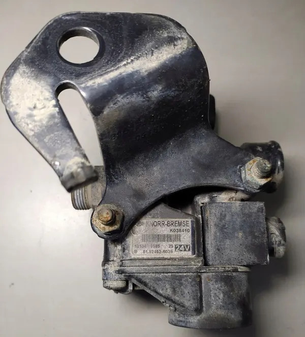 Válvula Moduladora ABS MAN OEM 81524526039 K038410 image 2