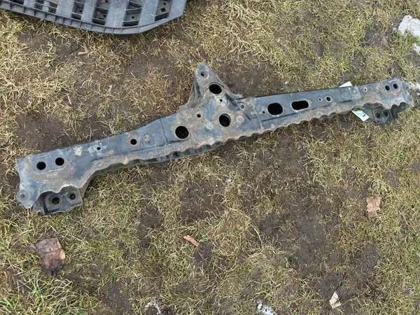 Renfort de Support Moteur LEXUS CT200 OEM image 2