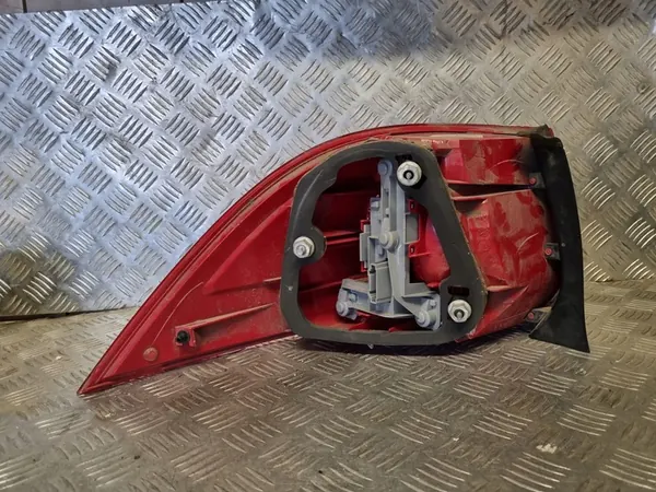 VW GOLF V 5 KOMBI HÖGER BAKLJUS image 3